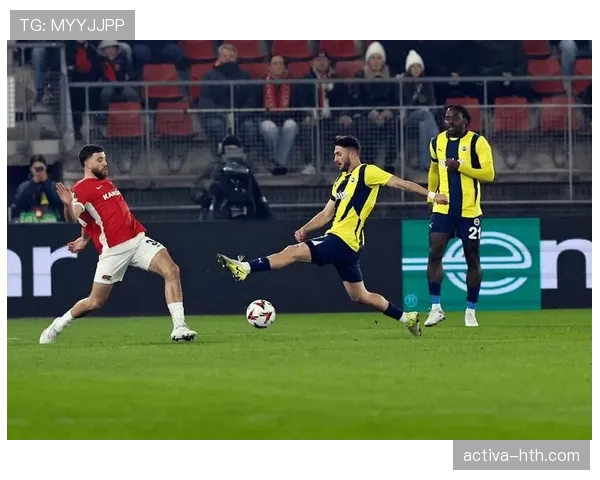 努诺·埃斯皮里托·桑托革新英超战术，球队战斗力飙升表现抢眼